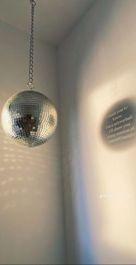 Mirrorball Taylor Swift, T Wallpaper, Ipad Background, Phone Screen Wallpaper, Taylor Swift Posters, Mirror Ball, Wallpaper Space, Taylor Swift Wallpaper, Taylor Swift (lyrics)