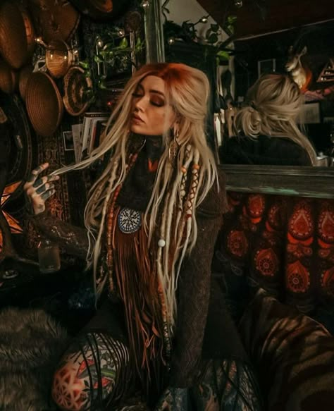 Half Dreaded Hair Blonde, Witch House Fashion, Edgy Hairdresser Outfit, Blonde Half Dreads, Half Hair Dreadlocks, Half Head Dreads Hairstyles, Partial Synthetic Dreads, Viking Braids Female Long Hair, Half Dreaded Hair Short