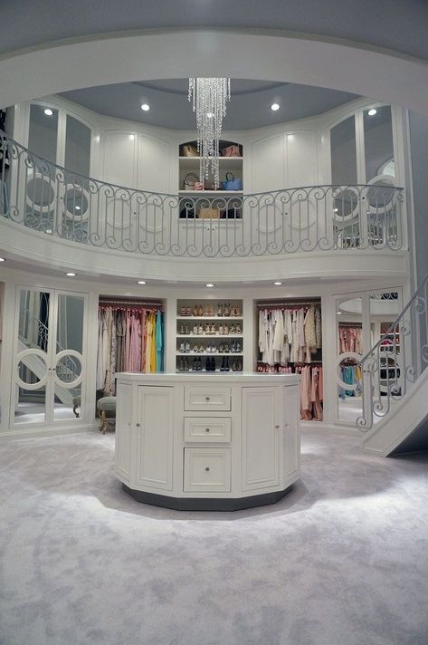 Dream Closet Design, Luxury Closets Design, Dream Closets, Mansion Interior, Dream House Rooms, Dream Room Inspiration, Luxury Homes Dream Houses, Room Makeover Bedroom, Dream House Interior