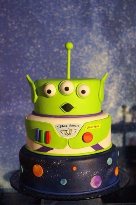 Pizza Planet Party, Buzz Lightyear Birthday Party, Alien Cake, Toy Story Birthday Cake, Buzz Lightyear Party, Buzz Lightyear Birthday, Planet Birthday, Planet Party, Planet Cake