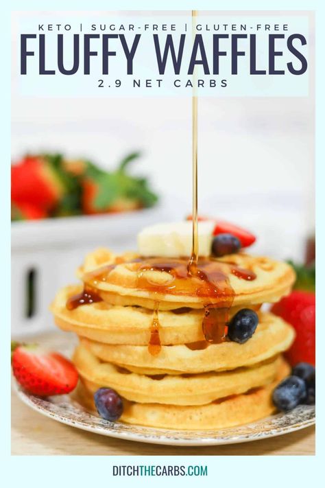 Coconut Flour Waffles, Almond Flour Waffles, Best Keto Pancakes, Low Carb Waffles, Waffle Ingredients, Fluffy Waffles, Waffles Easy, Gluten Free Waffles, Keto Recipes Breakfast