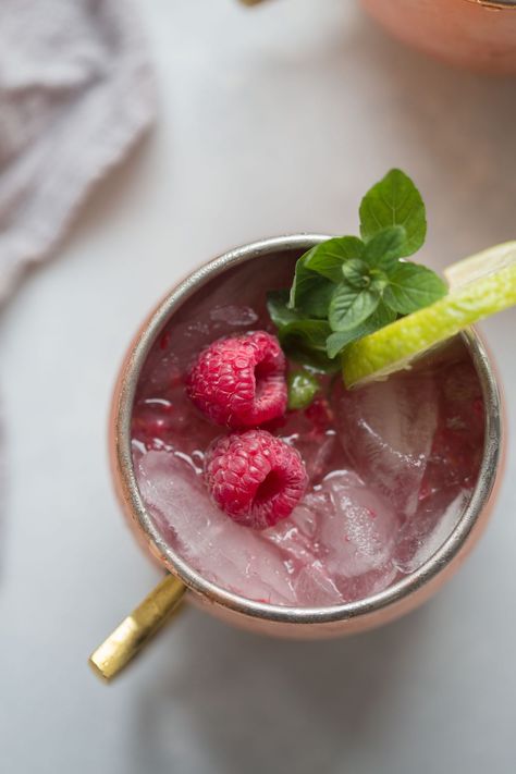 Mexican Mule Recipe, Mule Drink, Raspberry Gin, Moscow Mule Cocktail, Moscow Mule Recipe, Mule Cocktail, Mule Recipe, Raspberry Vodka, Raspberry Recipes