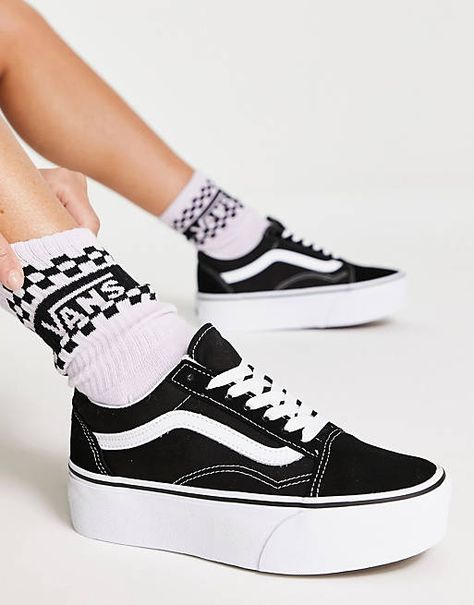 Old Skool Stackform, Vans Logo, Slip On Trainers, Deck Shoes, Skate Wear, Vans Shop, Converse Chuck Taylor All Star, Profile Design, Active Wear Leggings