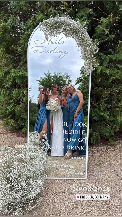 Mirror With Writing For Wedding, Mirror Welcome Sign Wedding With Flowers, Wedding Mirror Decorating Ideas, Diy Sign Wedding, Picture Backdrop For Wedding, Wedding Mirror Picture, Mirror Photo Booth Wedding, Mirror Board Wedding, Intimate Wedding Inspiration