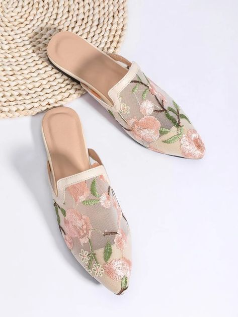 Embroider Shoes, Embroidery Flats, Slippers Christmas, Mules Women, Chinese Shoes, Pink Mules, Shoes For Woman, Mule Flats, Mesh Flats