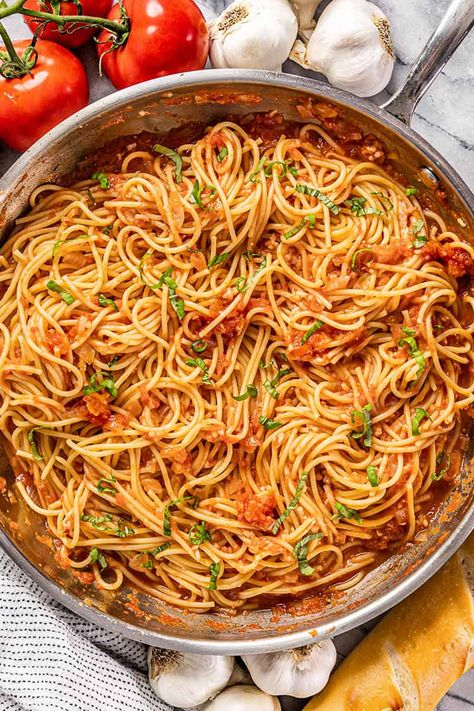 Pasta Pomodoro Spagetti And Meatball Recipe, Pasta Pomodoro Recipe, Pasta Mama, Quick Pasta Sauce, Pomodoro Recipe, The Stay At Home Chef, Pasta Pomodoro, Stay At Home Chef, Italian Comfort Food