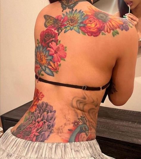 Back Tattoo Women Color, Cardi B Back Tattoo, Colorful Back Tattoos For Women, Colorful Back Tattoo, Women Back Tattoos Classy, Creative Tattoos For Women, Cardi B Tattoo, Floral Back Tattoos, Cute Hand Tattoos