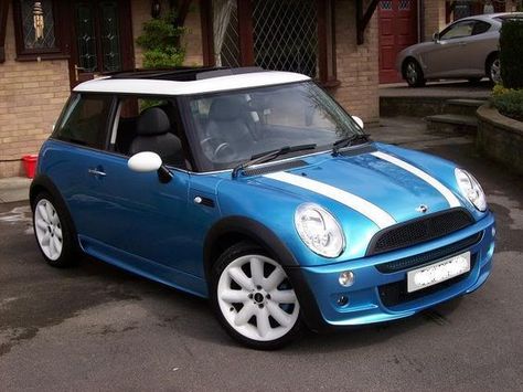 mini cooper s electric blue - Google Search More Blue Mini Cooper, Mini Cooper Custom, New Mini Cooper, Mini Cooper R56, Mini Cooper Classic, Mini Cooper Clubman, Mini Copper, Mini Coopers, Bmw Mini