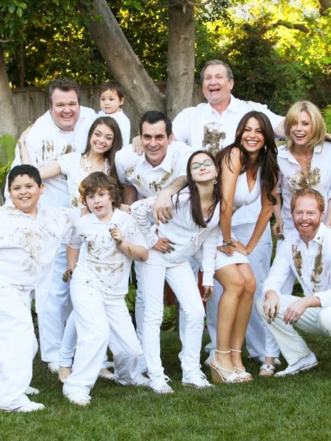 The Modern Family finale marks the end of what could be the last great network TV show Quotes Vampire Diaries, Haley Modern Family, Modern Family Tv Show, Modern Family Quotes, Phil Dunphy, Brooklyn 9 9, Julie Bowen, Marshall Lee, Castle Tv