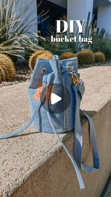 Denim Diy Bag, Handmade Jeans Bag, Denim Bucket Bag Diy, Upcycled Denim Bag, Daily Use Denim Bucket Shoulder Bag, Trendy Denim Bucket Shoulder Bag, Jean Bag Diy, Diy Sac En Jean, Bags From Jeans