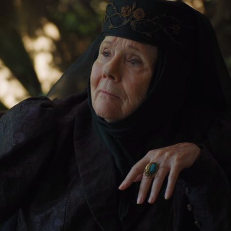 These 13 Lady Olenna One-Liners Confirm That She's The Best Character On 'GoT' Olenna Tyrell Art, Lady Olenna, Lady Olenna Tyrell, Ramsey Bolton, Olenna Tyrell, House Tyrell, House Lannister, John Snow, Got Characters