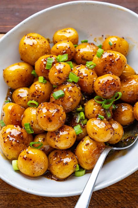 Dijon Mustard Potatoes, Easy Starch Side Dishes, Asian Potatoes Side Dishes, Honey Mustard Potato Salad, Closet Cooking Recipes, Honey Mustard Potatoes, Honey Roasted Potatoes, Easy Christmas Side Dishes, Mustard Potatoes