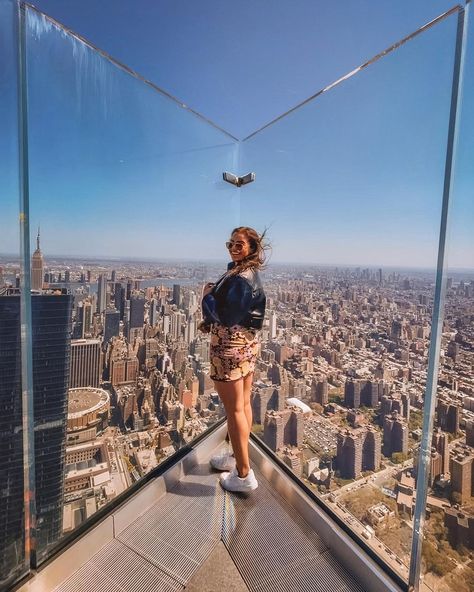 carly danner on Instagram: “What a view 🤩 the city is cool too. @edgenyc” New York Pictures Ideas, The Edge New York, New York Picture Ideas, The Edge Nyc, New York Pictures, Pictures Ideas, The Edge, The City, Louvre