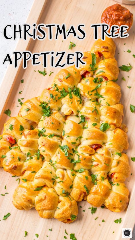 This pizza pull-apart Christmas Tree appetizer is the hit of every event! Fun to make and delicious, watch this get gobbled up quickly! Christmas Cocktail Party Appetizers, Christmas Tree Appetizers, Christmas Tree Appetizer, Christmas Tree Pull Apart Bread, Atlanta Christmas, Tree Appetizer, Cocktail Party Appetizers, Most Pinned Recipes, Cultural Food