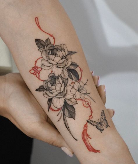 Arm Cover Up Tattoos, Charm Tattoo, Dragon Tattoo For Women, Beautiful Flower Tattoos, Flower Tattoo Arm, Petite Tattoos, Tatuaje A Color, Beautiful Tattoo, Wrist Tattoos For Women