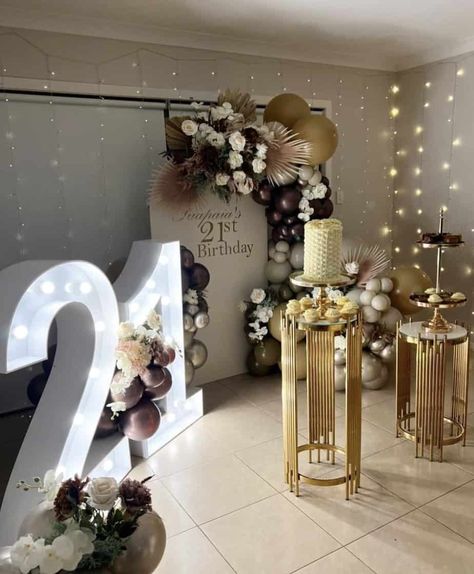 21st Birthday: 31 Ideas to Throw a Memorable Party Dinner Set Up Ideas, Birthday Dinner Set Up Ideas, 21st Birthday Table Decorations, 21st Birthday Centerpieces, 21st Birthday Dinner, 21st Party Themes, 21 Bday Ideas, Classy 21st Birthday, 21st Birthday Party Ideas