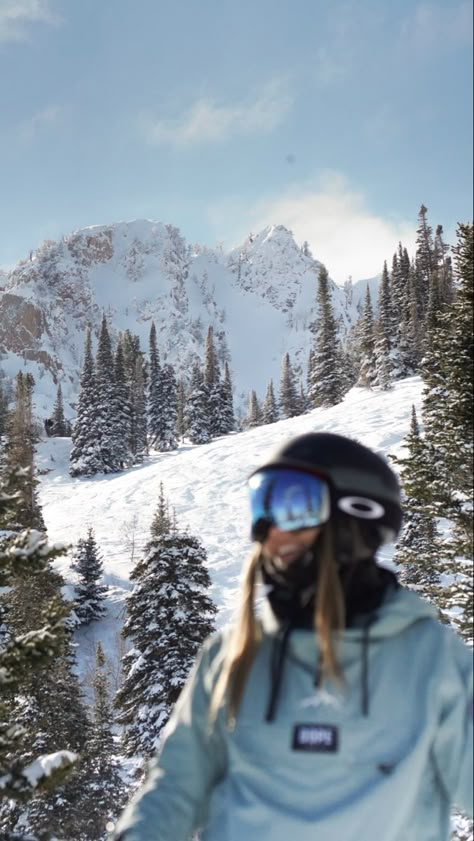 Utah skiing Utah Skiing Aesthetic, Ski Season Aesthetic, Utah Travel Winter, Utah Snowboarding, Utah Girl Aesthetic, Utah Aesthetic, Winter Goals, Girls Ski Trip, Snowbird Utah