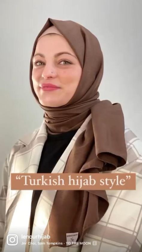 Turkish Hijab Outfits, Turkey Hijab Style, Turkish Hijab Tutorial, Turkish Hijab Style, Niqab Aesthetic, Hijab Turkish, Haute Hijab, Turkish Hijab, How To Wear Hijab