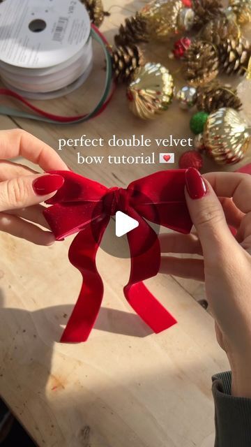 Diy Tree Bows Christmas Ornament, How To Tie Bow On Christmas Tree, Red Ribbon Decorating Ideas, Bow For Ornament, Christmas Tree Ideas Red Bows, Christmas Ornament Bows Diy, How To Tie Ribbon Bows On Christmas Tree, Bow Christmas Ornaments, Small Bows For Christmas Tree