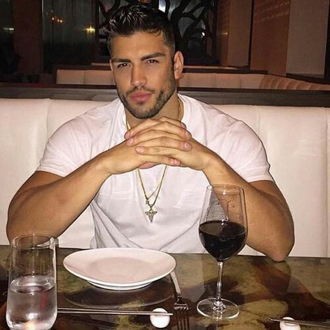 ♡ @alexistrosclur Arab Men, Good Looking Men, Black Men, Eye Candy, A Man, How To Look Better, Wattpad, Wine, On Instagram