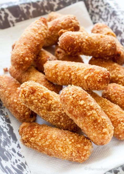 Croquettas de Jamon - Ham Croquettes | The Noshery Ham Croquettes, Mexican Dinner Recipes, Restaurant Dishes, Cuban Recipes, Fun Easy Recipes, Latin Food, Croquettes, Puerto Rican, Yummy Appetizers