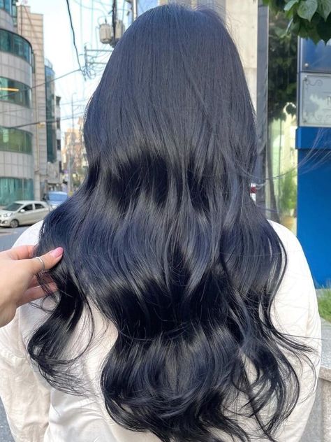 Deep blue hair color Korean Dark Blue Hair, Black Hair With Hint Of Blue, Colours To Dye Black Hair, New Trend Hair Color 2023, Dark Ash Lavender Hair, Very Dark Hair Color Ideas, All Over Hair Color Ideas For Dark Hair, Korean Hair Color Dark, Cool Black Hair Color