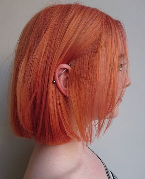 Tangerine Hair Color, Orange Bob Hair, Hair Dye Ideas Purple, Hair Colour Orange, Rust Hair Color, Ginger Bob Hair, Ginger Short Hair, Short Ginger Hair, Dark Red Hair Burgundy