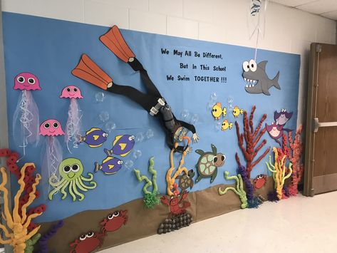 Classroom Decor Sea Theme, Scuba Diver Bulletin Board, Ocean Board Ideas, Under The Sea School Decorations, Easy Diy Under The Sea Decorations, Underwater Hallway, Under The Sea School Theme, Under The Sea Door Decorations Classroom, Ocean Decorations For The Classroom