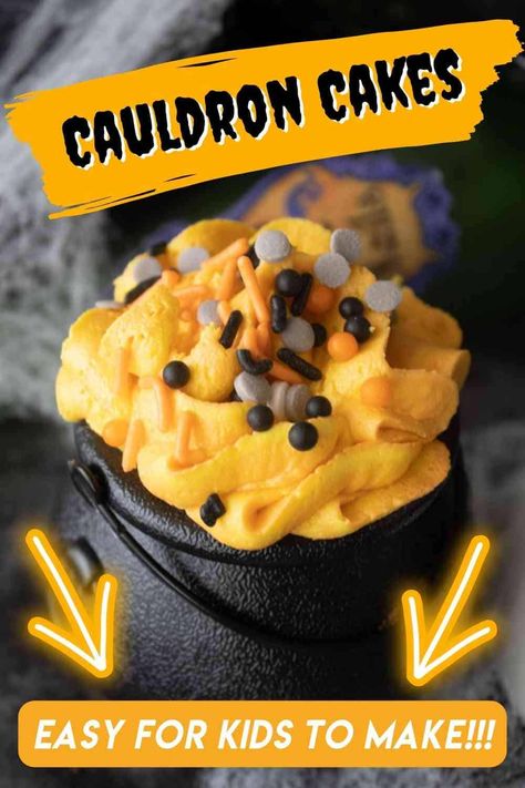 Whether you have a Harry Potter party coming up or need a quick and easy Halloween treat that kids can make for a class party this recipe is exactly what you're looking for! Kids can assemble these completely on their own! All you have to do is provide a few basic ingredients and a little plastic cauldron! Halloween Bake Sale, Harry Potter Sweets, Candy Corn Recipes, Cauldron Cakes, Witchy Party, Candy Corn Recipe, Mini Cauldron, Witches Party, Harry Potter Twilight