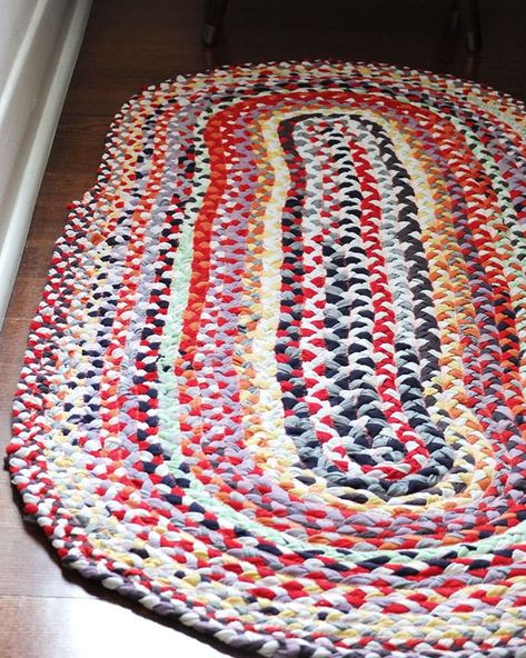 How to make a braided t-shirt rag rug - mypoppet.com.au How To Make A Rug Out Of Old T Shirts, Rag Mats How To Make, Rug Made From Old Clothes, Rug From Old Clothes, Rugs Out Of Old Clothes, How To Braid A Rug, Rug From Old T Shirts, Rugs From Old Clothes, How To Make Braided Rugs