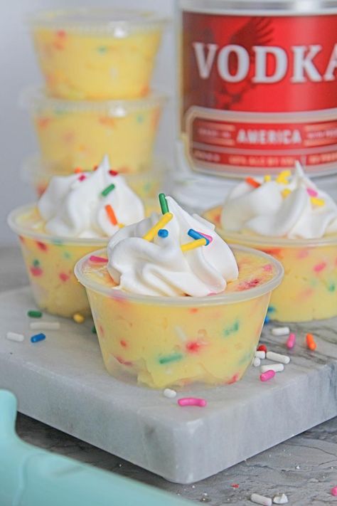 Vodka Pudding Shots, Birthday Cake Pudding Shots Recipe, Birthday Cake Pudding Shots, Cake Pudding Shots, Birthday Cake Pudding, Vanilla Pudding Shots, How To Make Pudding, Birthday Cake Shots, Pudding Shot Recipes