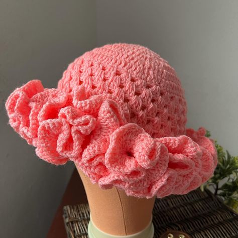 Pink Ruffle Hat😍🧶 #crochet #ftkcrochet Girl Hobbies, Chunky Crochet Hat, Crochet Shorts Pattern, Ruffle Hat, Latest Fashion Trend, Crochet Ruffle, Crochet Hat Free, Colorful Crochet, Crochet Hats Free Pattern