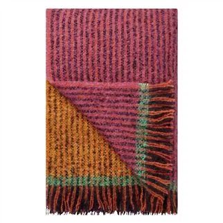 Throws | Living Room Essentials at Designers Guild Mohair Throw, Decorative Throws Blanket, Living Room Essentials, Pink Throws, Bath Towels Luxury, Designer Throws, Buy Fabric, Fine Linens, Burke Decor