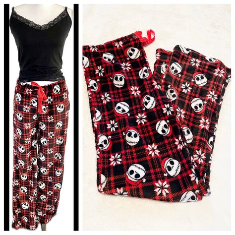 Nwt Disney Women’s Tim Burton’s The Nightmare Before Christmas Pajama Lounge Pants (Tank Not Included). Perfect For Lazy Sunday Mornings, These Pajamas Feel So Comfortable, You'll Never Want To Take Them Off. *See My Closet For More Jack Skellington Classic Fit Straight Leg Super Soft Plush Fabric Covered Drawstring Waistband 100% Polyester Please No Lowball Offers Smoke/Pet Free Check Out My Closet & More Clothes Bundle Items For 10% Off & Save On Shipping Thanks For Looking! *Delivery May Be D Emo Pijama, Nightmare Before Christmas Pajama Pants, Jack Skellington Pants, Nightmare Before Christmas Pants, Halloween Pjs Couples, Black Christmas Pajamas, Nightmare Before Christmas Pjs, 2000s Pjs, Halloween Pajamas Women