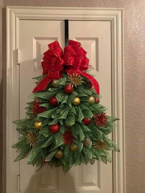 Christmas Tree Wreath Diy, Mesh Christmas Tree, Wreath Sunflower, Deco Mesh Wreaths Diy, Holiday Wreaths Diy, Mesh Wreath Diy, Deco Mesh Christmas Wreaths, Christmas Mesh Wreaths, Real Christmas Tree