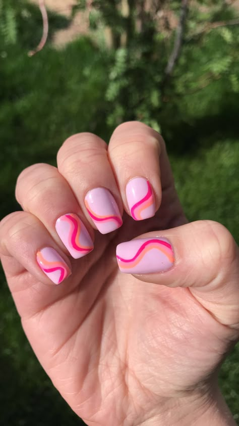 Swirly for the summer :) #nails #gelnails #naturalnails #swirl #trendy #summernails #pink #orange #artsy Hot Pink Swirl Nails, Trendy Short Acrylic Nails, Swirly Nail Designs, Pink Trendy Nails, What Are Acrylic Nails, Swirly Nails, Gell Nails, Preppy Nails, Short Nails Ideas