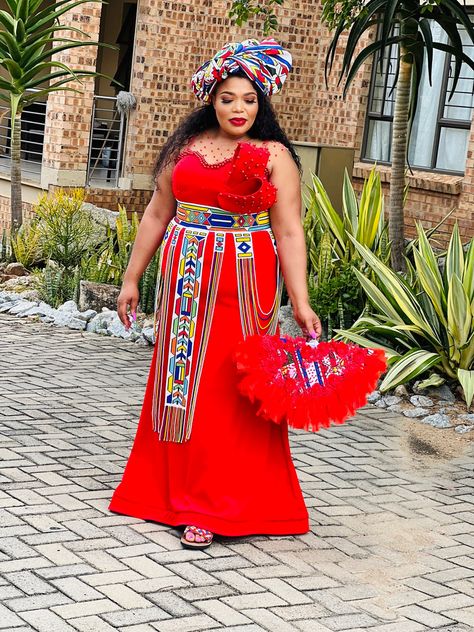 Facebook : Eulanda #Nompumelelo Instragram: Eulanda Nompumelelo #office #officeoutfits #southafrican #hairstyles #hair #wedding #weddingideas #tswana #traditional #wedding #dresses ##fashionista #asoebi #asoebistyle #wax #africa #africanluxury #bridal #bride #bridalhair #bridehairstyles #bridalshowerideas #fashion #fashionblogger #fashionstyle #fashiondesigners #southafrica #africanfashionoutfits #african #weddingdresses Ndebele Traditional Dresses, Tsonga Dresses, Ndebele Traditional Attire, Tswana Traditional Wedding, Zulu Attire, Tswana Traditional Wedding Dresses, Zulu Traditional Wedding Dresses, Zulu Traditional Wedding, Zulu Traditional Attire