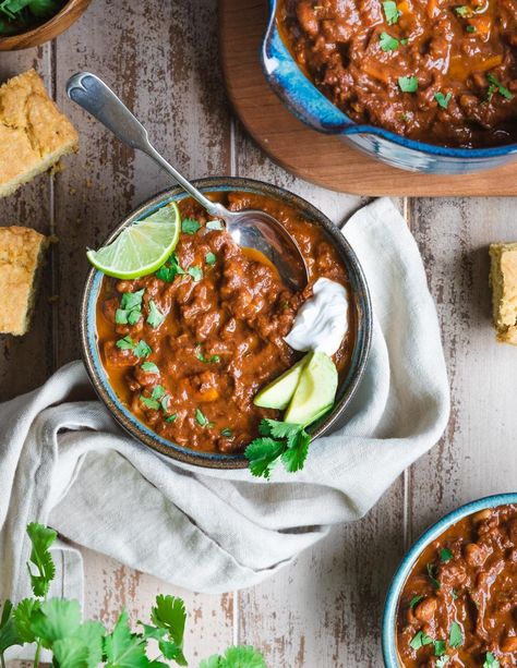 This Vegan Chocolate Chili recipe is rich and filling with layers of complex flavor from savory spices and cocoa powder. It’s protein-rich, oil-free, and tastes nothing short of decadent. #veganchili #vegetarianchilirecipe Chocolate Chili Recipe, Chocolate Chili, Vegan Lunch Recipes, Vegan Pasta Recipes, Sauteed Veggies, Vegan Kitchen, Vegan Pasta, Chili Recipe, Vegan Dinner