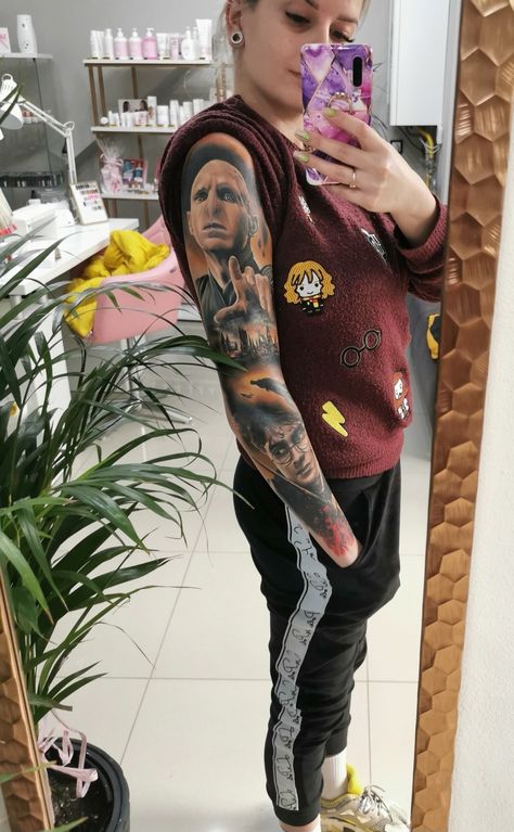 Harry Potter Tattoos Leg, Harry Potter Realism Tattoo, Harry Potter Tattoo Sleeve, No Regrets Tattoo, Potter Tattoo, Tattoo Reference, Harry Potter Tattoos, Superhero Cosplay, Harry Potter Tattoo