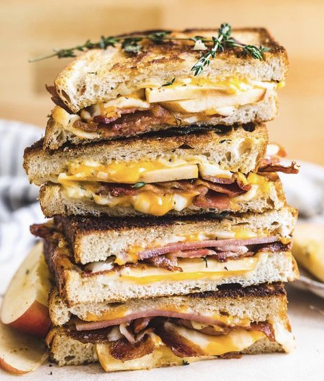 Apple Bacon Cheddar Grilled Cheese, Apple Cheddar Grilled Cheese, Cheddar Grilled Cheese, Cheese Dippers, Cheese Brie, Apple Sandwich, Grilled Sandwiches, Grill Sandwich, Bacon Grilled Cheese