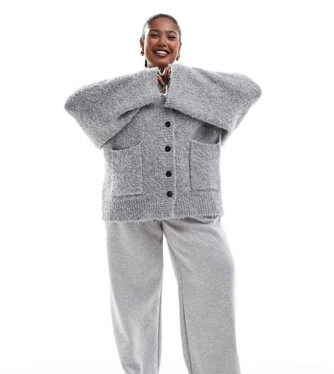 Jumpers & Cardigans by 4th & Reckless Plus The transitional staple Plain design V-neck Button placket Long sleeves Relaxed fit Grey Cardigan Outfit, Cardigan Outfit, Leopard Print Baby, Gilet Long, Longline Cardigan, Cardigan Long, Grey Cardigan, Plain Design, Maxi Dress Trend