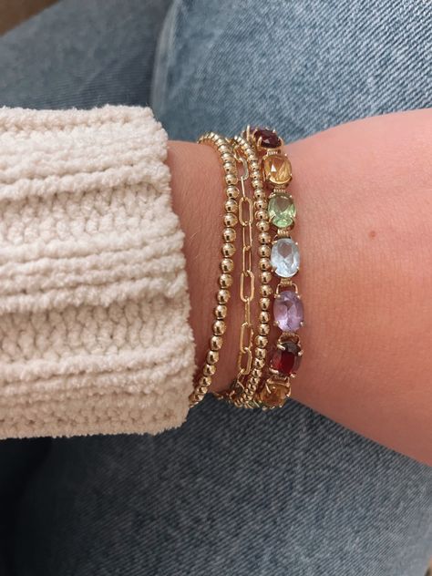 Gold stacked bracelets Gold Bracelets Layered, Mix Metal Bracelet Stack, Gold Bracelet Layering, Bracelet Stack Boho, Gold Bracelet Combinations, Bracelet Layering Ideas Gold, Fine Jewelry Bracelet Stack, Bracelet Stack Colorful, Bracelet Inspo Gold