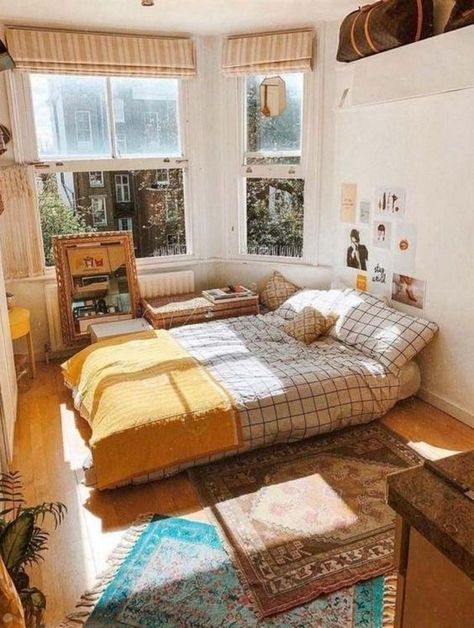 Bedroom Decor Ideas Cozy Apartment Decor, Cozy Small Bedrooms, Brighter Bedroom, Aesthetic Bedroom Ideas, Dekorasi Kamar Tidur, Small Bedroom Decor, Aesthetic Rooms, Design Del Prodotto, Cozy Room