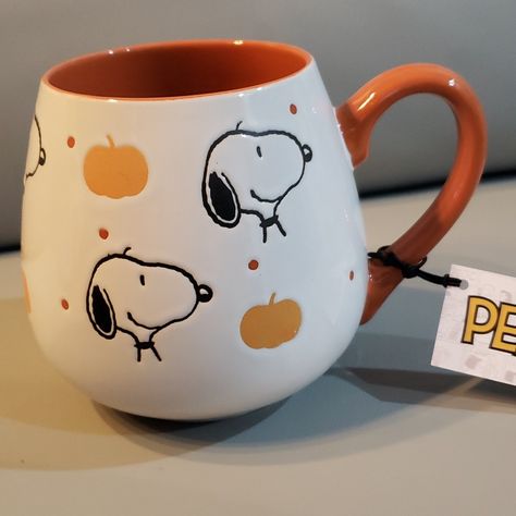 Brand New. Ceramic Mug Measures 5 1/2" Long X 4 1/4" Deep X 4" Tall. No Chips No Cracks. Variations In Glaze Is Normal In Glazed Ceramic. Comes From A Pet And Smoke Free Home. Snoopy Mug, Cream Mugs, Autumn Breeze, Snoopy Halloween, Peanuts Snoopy Woodstock, Peanuts Christmas, Snoopy Love, Snoopy Christmas, Charlie Brown And Snoopy