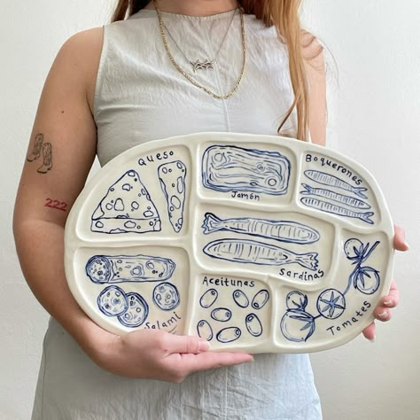 Ceramic Bridesmaid Gifts, Pottery Snack Platter, Ceramic Art Ideas Creative Tray, Air Dry Clay Charcuterie Board, Ceramic Snack Tray, Ceramic Pizza Plate, Handbuilt Ceramic Plates, Clay Snack Plate, Ceramics Hand Made