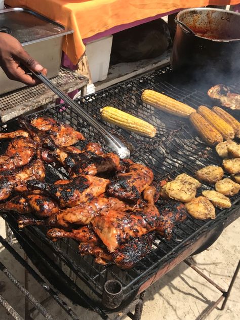 BBQ Chicken and Roast corn. #Caribbeanfood Roasted Corn, Kitchen Room Design, Caribbean Recipes, Bbq Chicken, Kitchen Room, Soul Food, Chicken