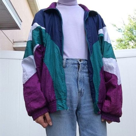 Windbreaker Outfit Ideas, Vintage Windbreaker Outfit, 80s Windbreaker Outfit, 80s Aesthetic Outfits, Nyc Fashion Winter, Winter Fashion For Women, 80s Inspired Outfits, Windbreaker Outfit, Colorful Jacket