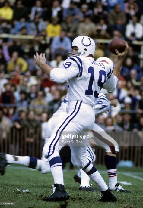 Quarterback Johnny Unitas #19 of the Baltimore Colts is back to pass against the Buffalo Bills during an early circa 1970's NFL football game at War Memorial Stadium in Buffalo, New York. Unitas played for the Colts from 1956-72. Gridiron Gang, Nfl Legends, Classic Things, Johnny Unitas, Nfl Uniforms, Nfl Colts, Nfl Highlights, Football American, Nfl Football Games