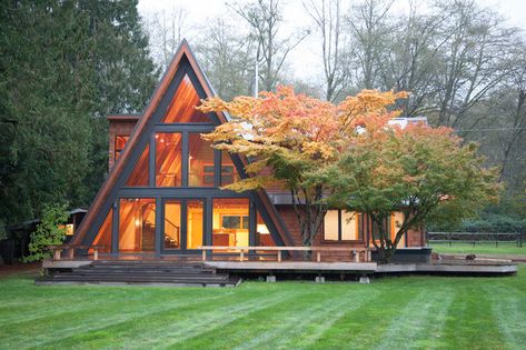 Exterior House Remodel, Rustic Exterior, A Frame House Plans, Building Remodeling, Frame House, A Frame Cabin, Exterior Remodel, A Frame House, Windows Exterior