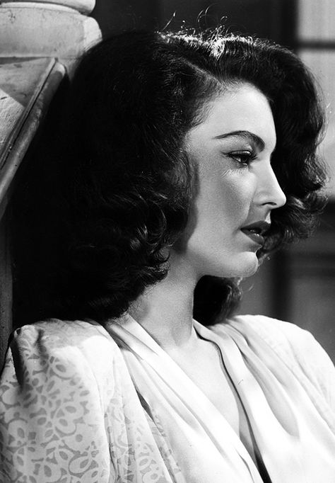 Ava Gardner from her 1946 film, Whistle Stop. Ava Gardener, Portrait Reference, Photo Star, Ava Gardner, Look Retro, Old Hollywood Stars, Classic Actresses, Actrices Hollywood, Hollywood Glam